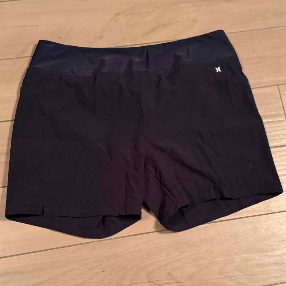 Hurley Women's Navy Athletic Shorts 2XL - Picture 2 of 6